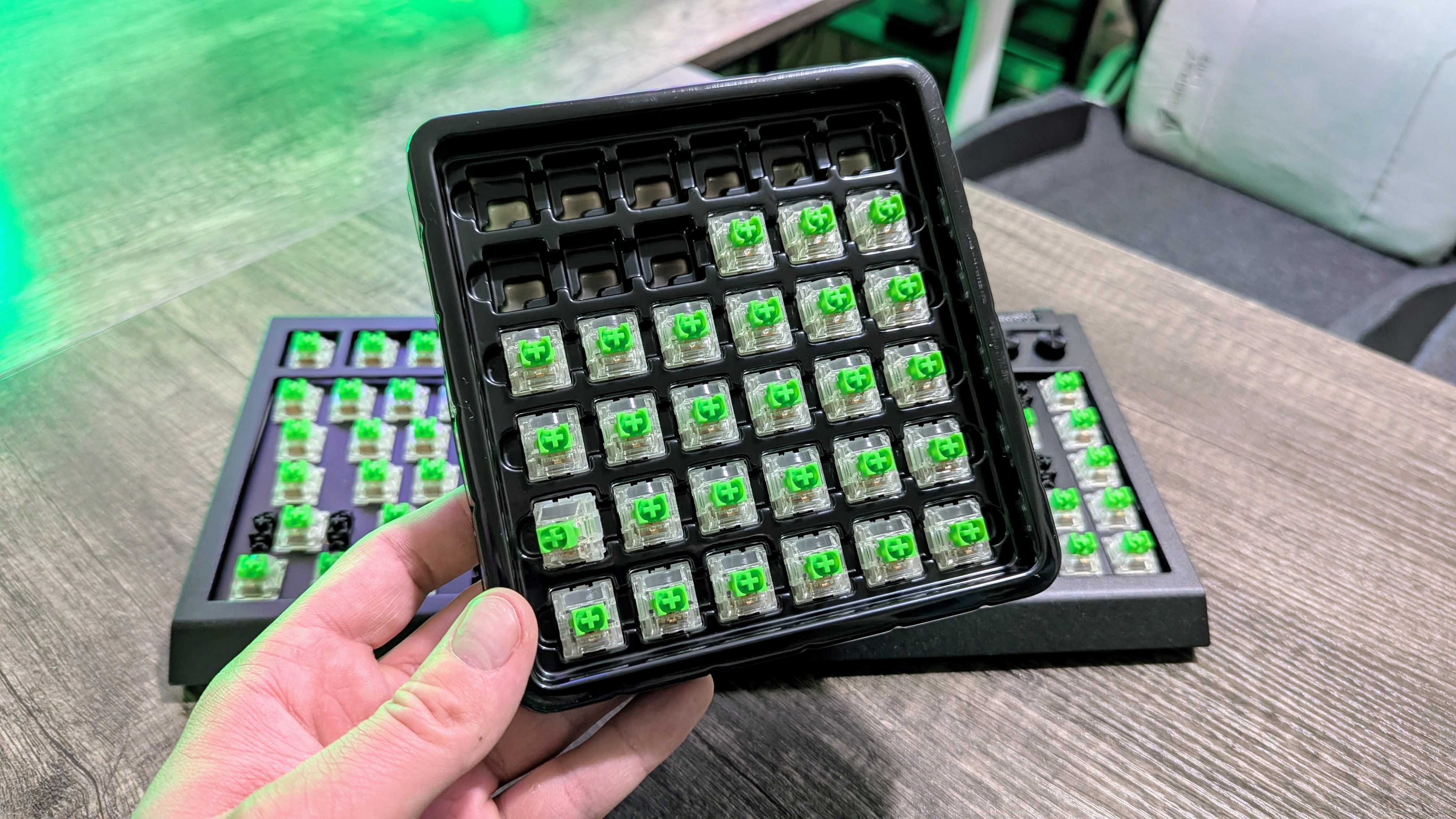 Игровая клавиатура Razer BlackWidow V4 75% Barebones.