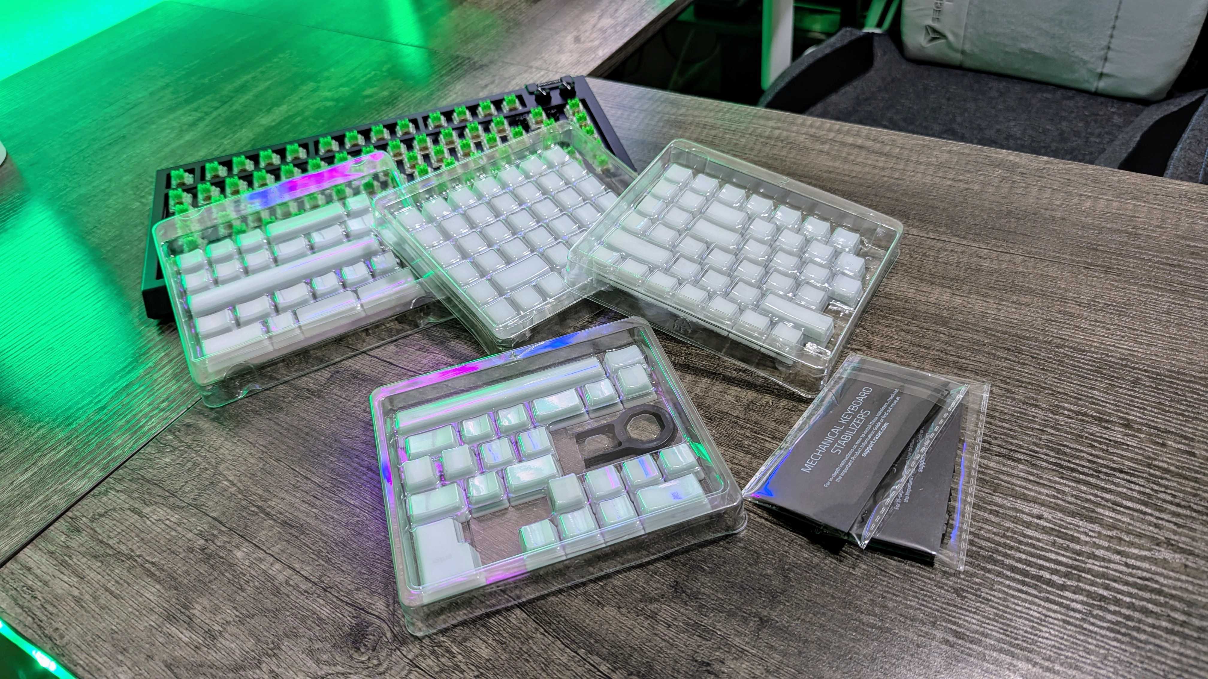 Игровая клавиатура Razer BlackWidow V4 75% Barebones.