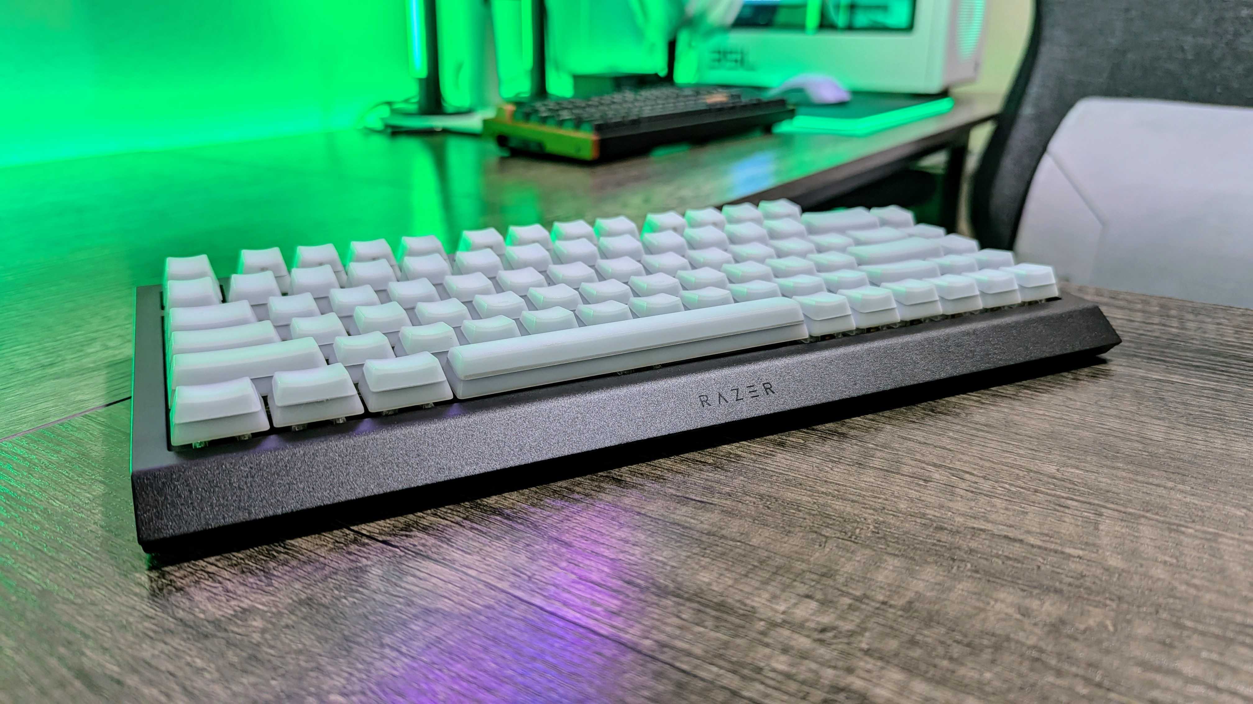 Игровая клавиатура Razer BlackWidow V4 75% Barebones.