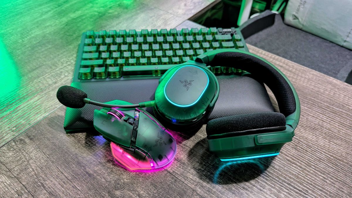 Изображение к статье: Возвращение "прозрачных" технологий: Razer выпустила коллекцию в стиле 90-х, которая заставит вас поностальгировать! - Железо на MSReview.net