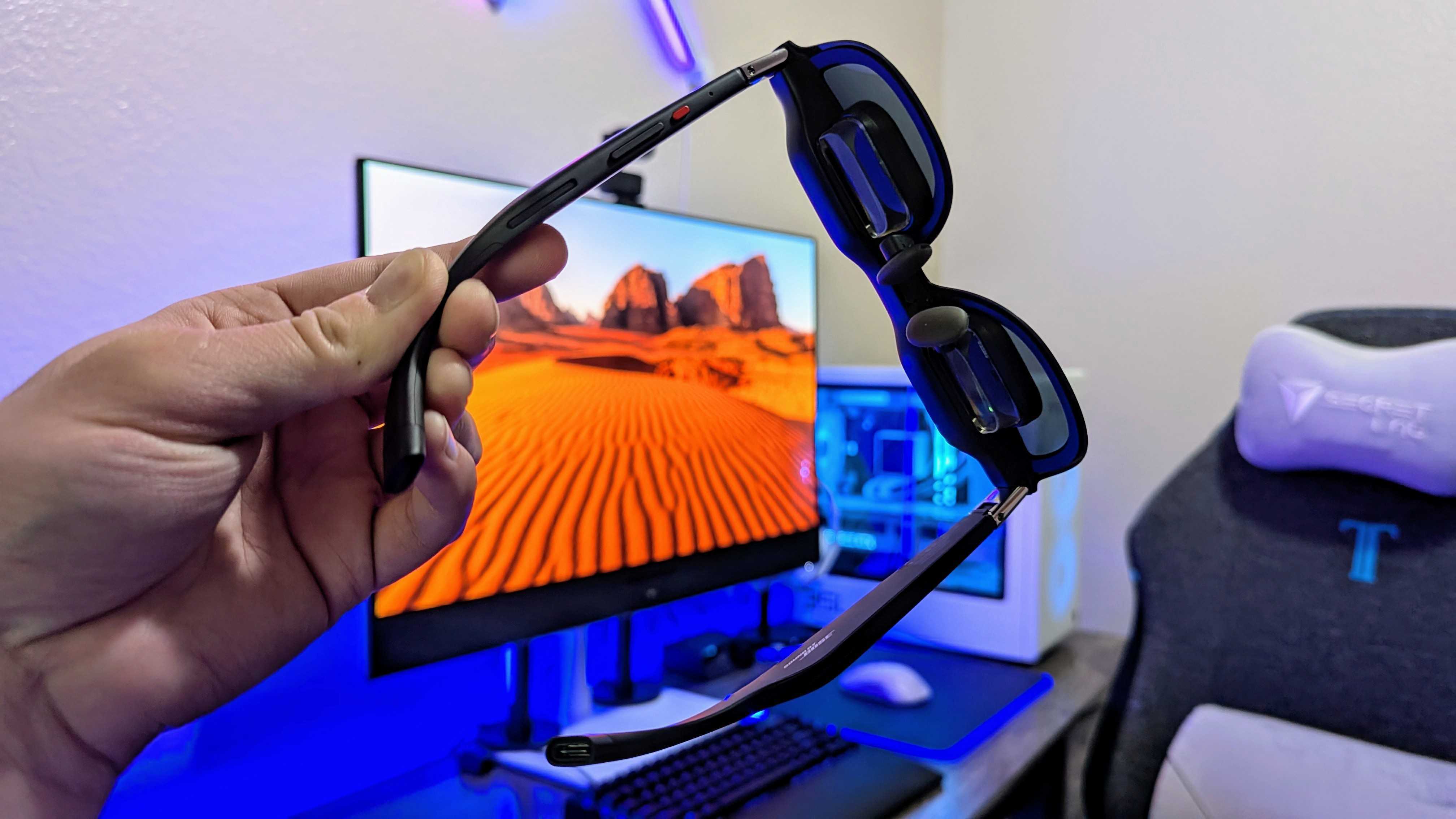 AR-очки XREAL One Pro