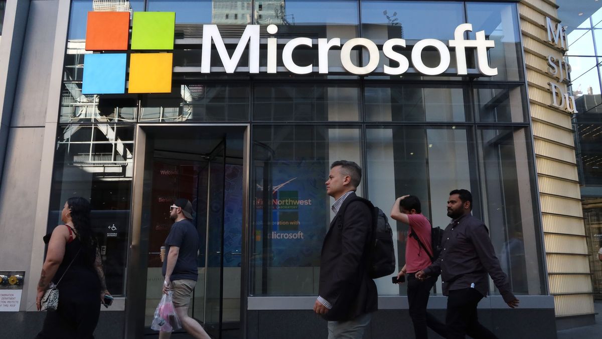 Изображение к статье: Microsoft меняет продавцов на "инженеров решений" в эпоху ИИ: что это значит для вас? - AI Технологии на MSReview.net