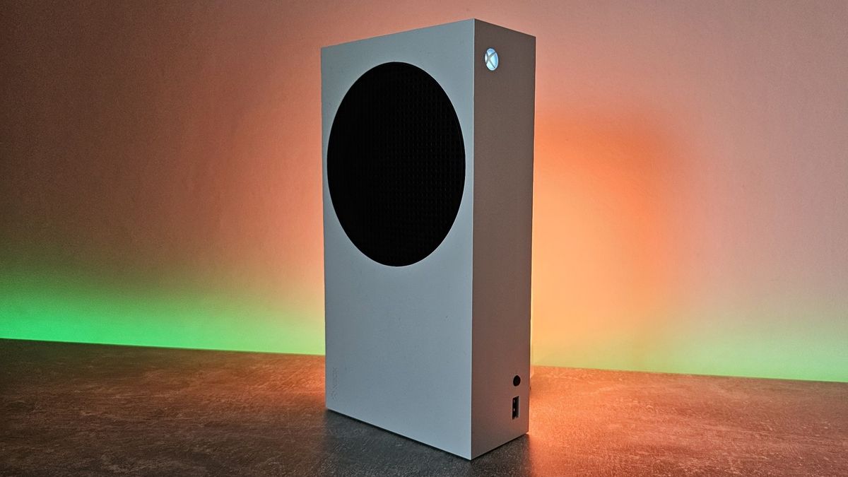 Изображение к статье: Игровая приставка Xbox Series S подешевела: отличная возможность сэкономить! - Xbox Series X на MSReview.net