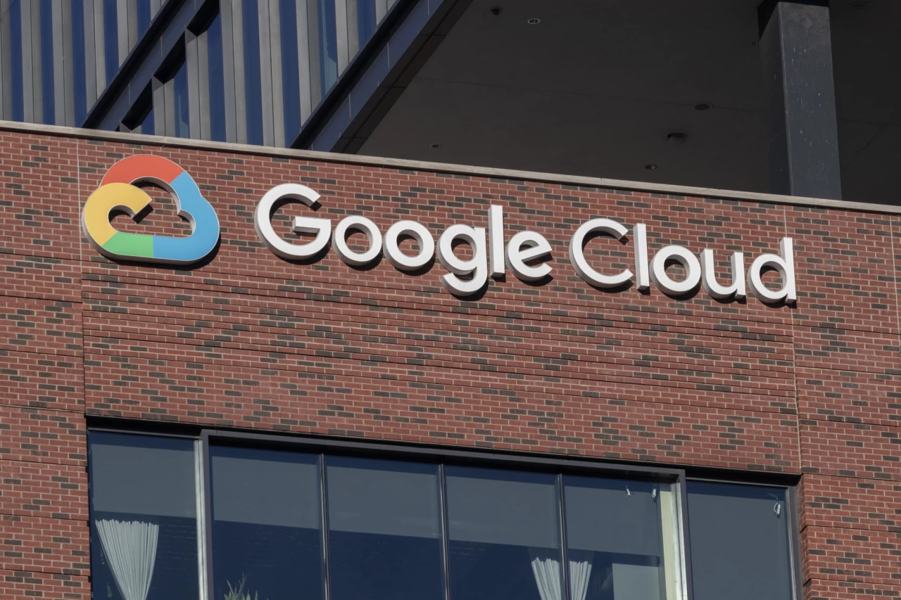 Изображение к статье: Прощай, устаревшее ПО: Великобритания и Google объединяются, чтобы обучить 100 000 госслужащих - Google на MSReview.net
