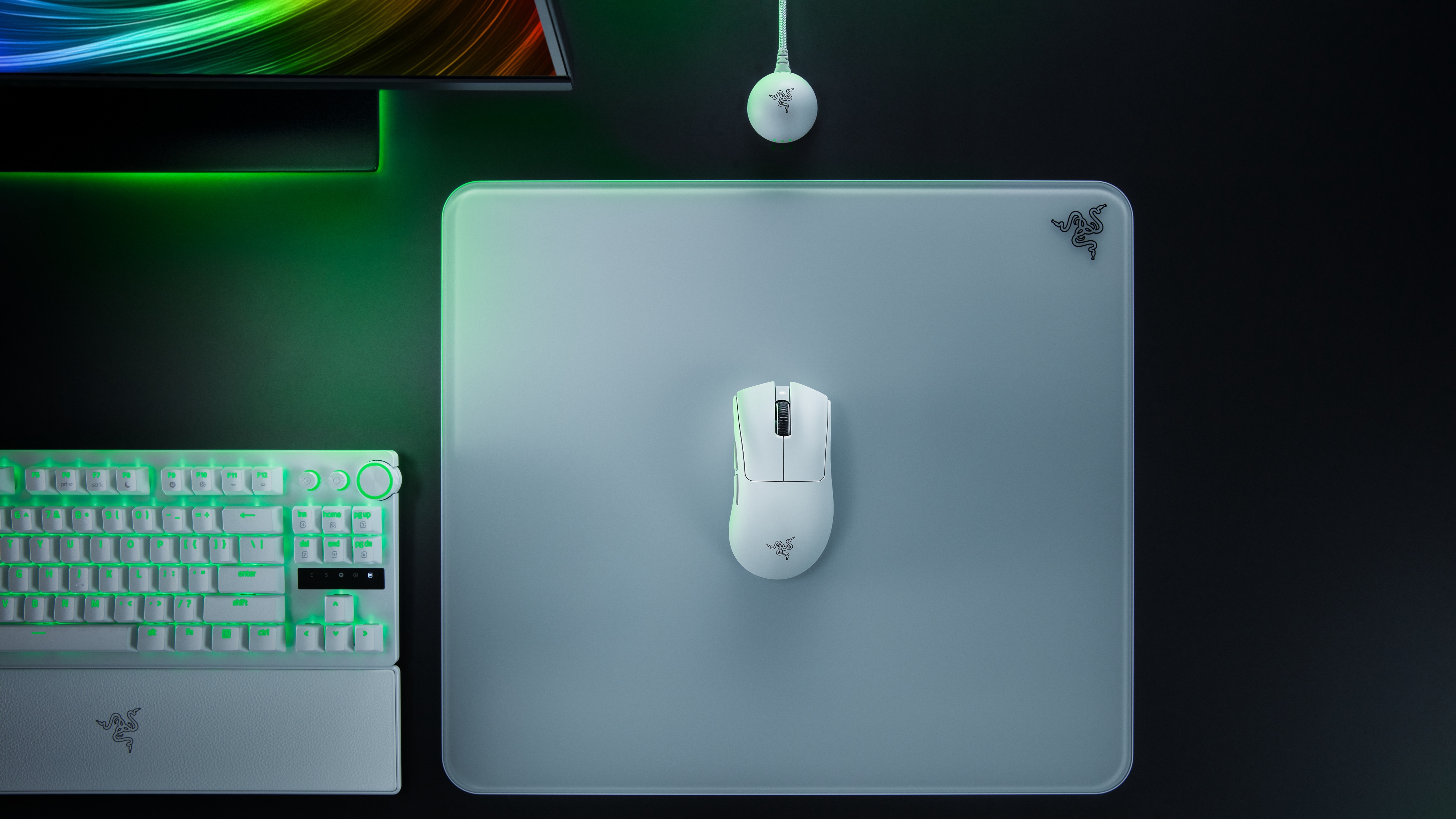 Razer DeathAdder V4 Pro - беспроводная игровая мышь.