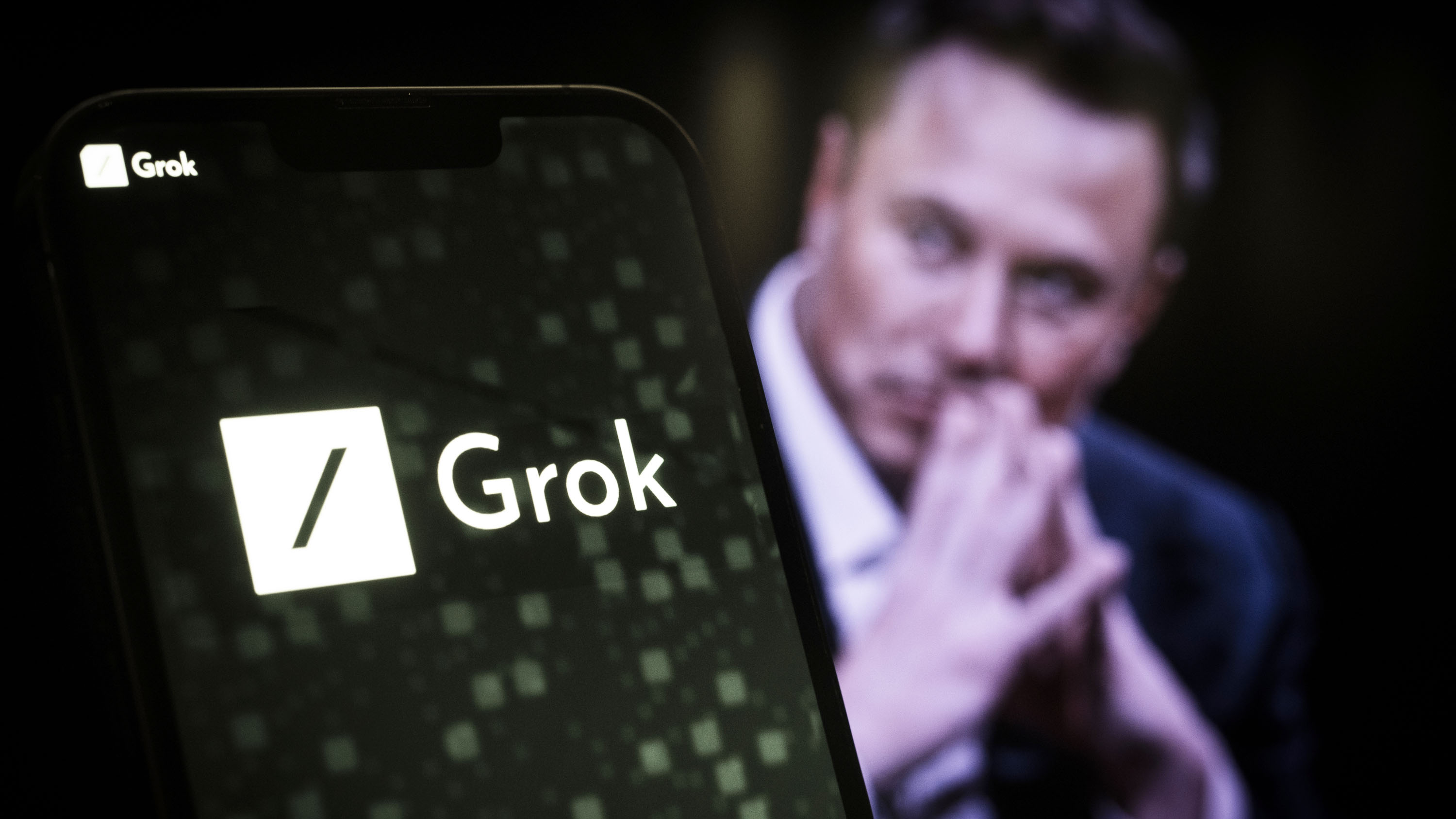 Илон Маск и его Grok AI.