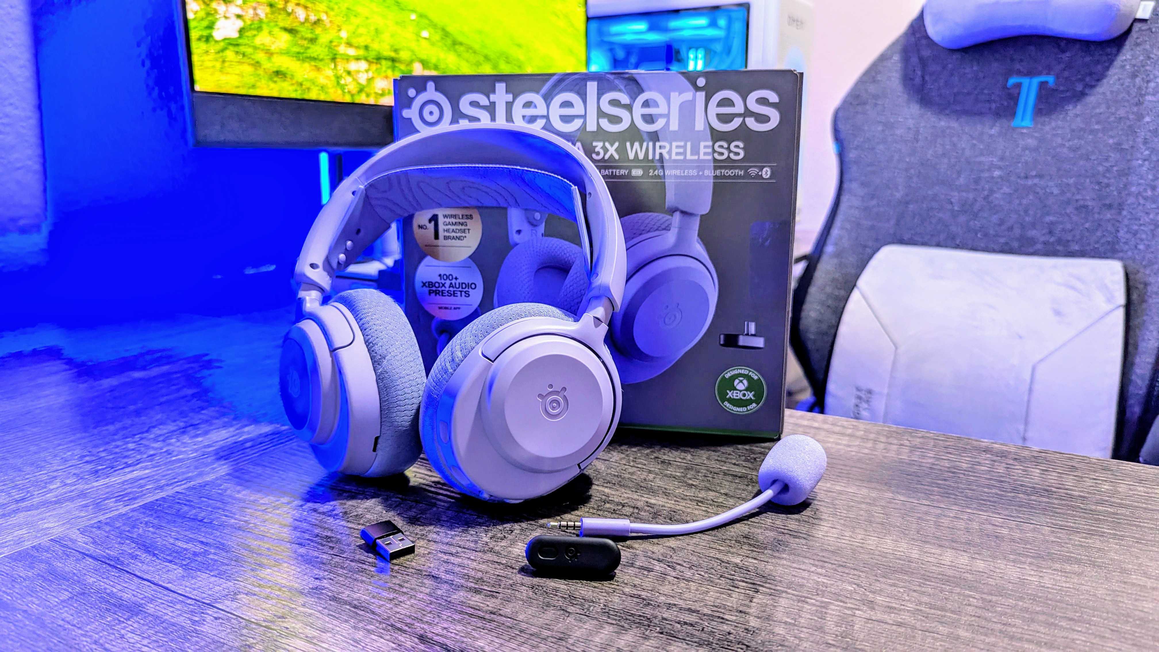 Изображение игровой гарнитуры SteelSeries Arctis Nova 3X Wireless.