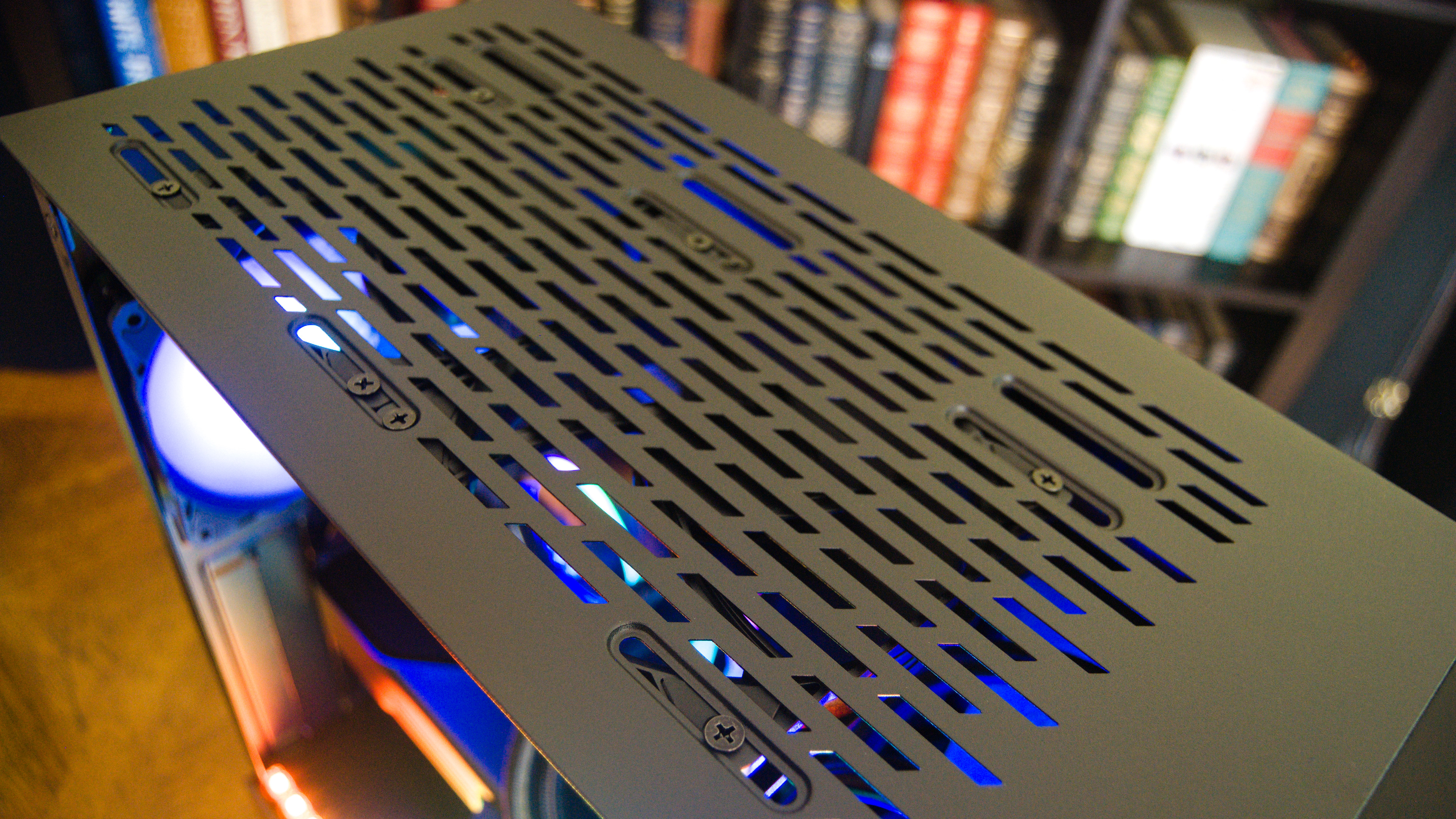 Maingear MG-1