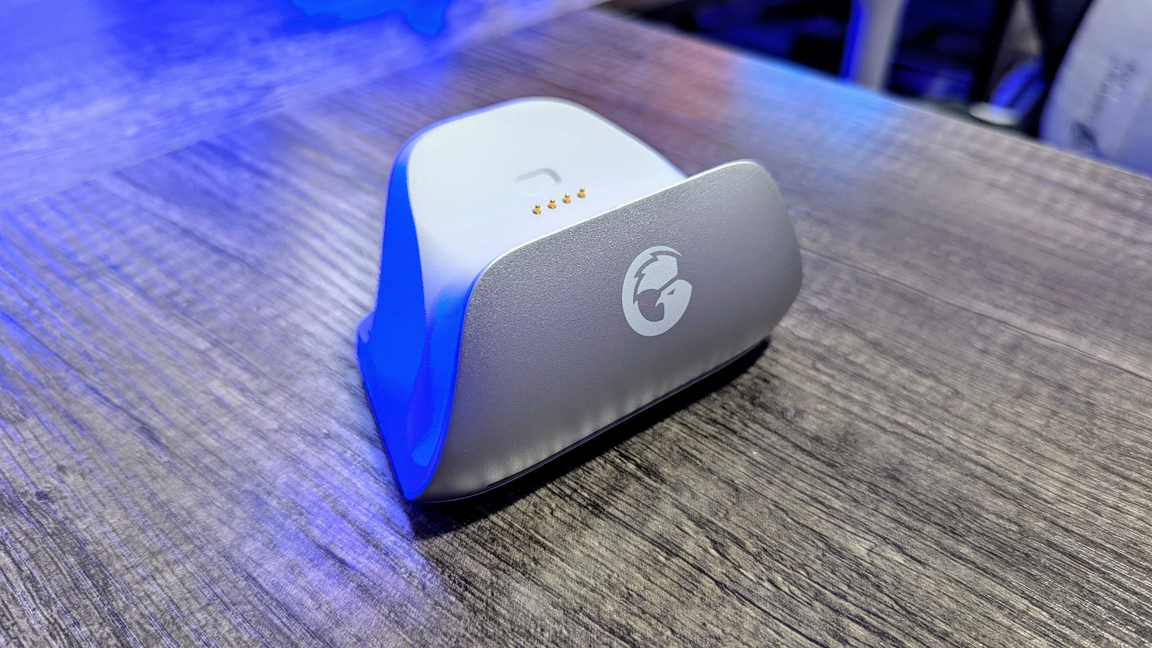 Изображение беспроводного контроллера GameSir G7 Pro.