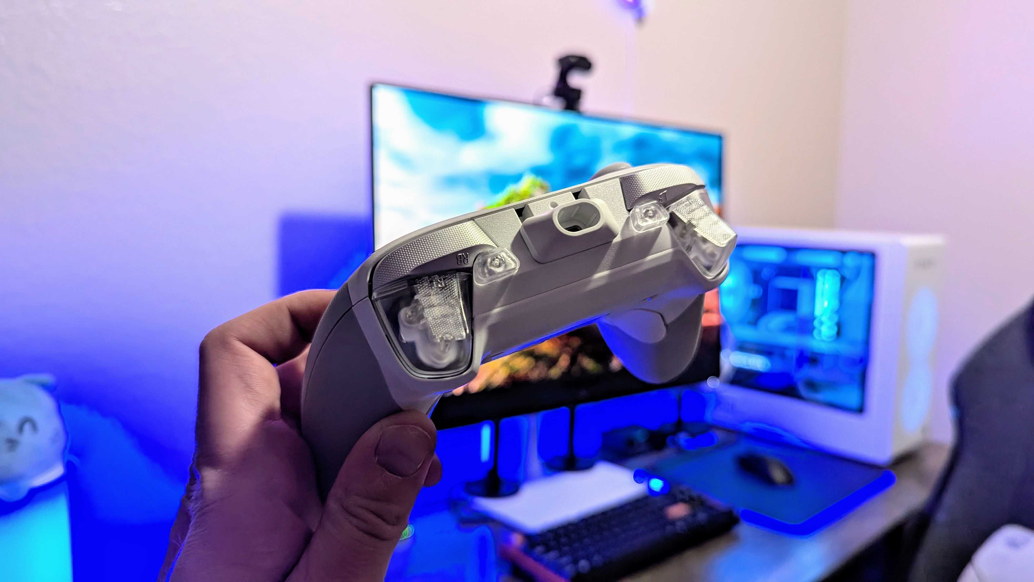 Изображение беспроводного контроллера GameSir G7 Pro.