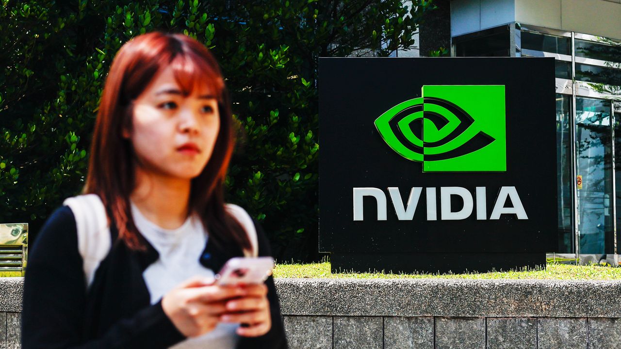 Изображение к статье: Как NVIDIA и AMD согласились делиться прибылью с правительством США ради продажи AI-чипов в Китай - AI Технологии на MSReview.net