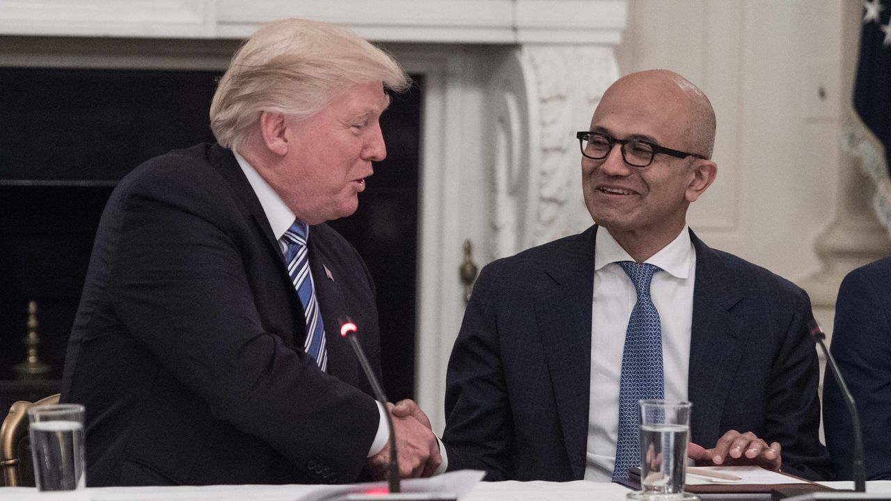 Изображение к статье: Огромная выгода для американских госслужащих: Microsoft предлагает скидки на облачные сервисы и инструменты ИИ - Microsoft на MSReview.net