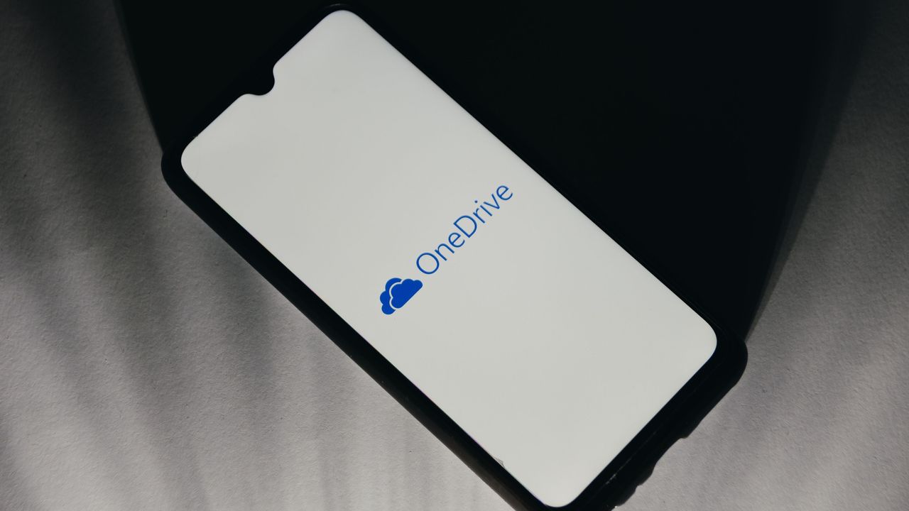 Изображение к статье: Распознавание лиц в OneDrive: что это, зачем и как отключить (если нужно) - OneDrive на MSReview.net