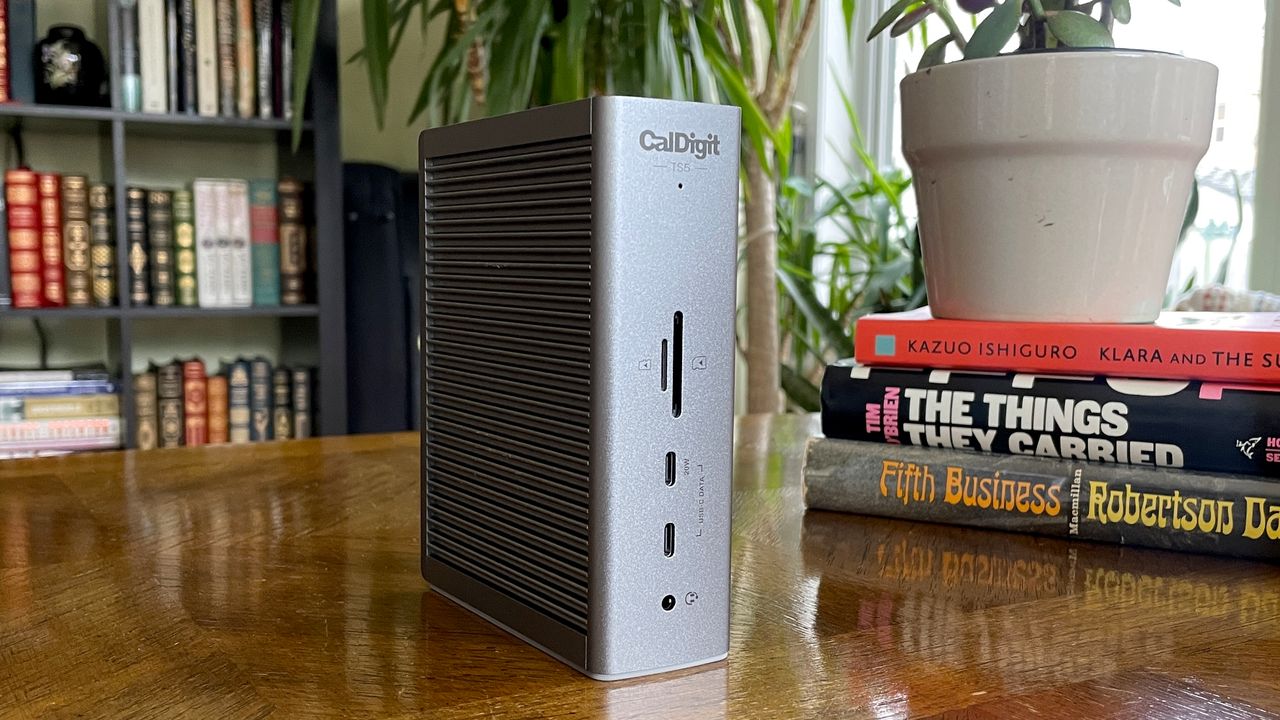 Изображение к статье: CalDigit TS5: Младший брат флагмана с кучей портов и без лишних наворотов - Железо на MSReview.net
