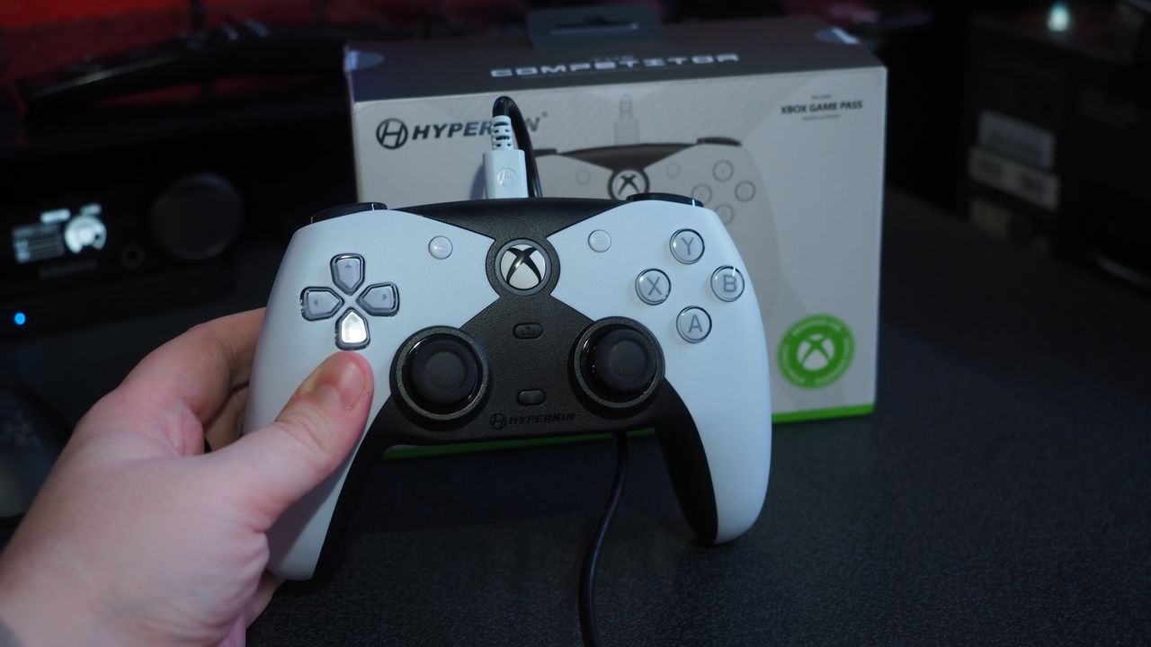 Изображение к статье: Hyperkin Competitor: идеальный геймпад для 2D-игр на Xbox сейчас со скидкой! - Gaming на MSReview.net