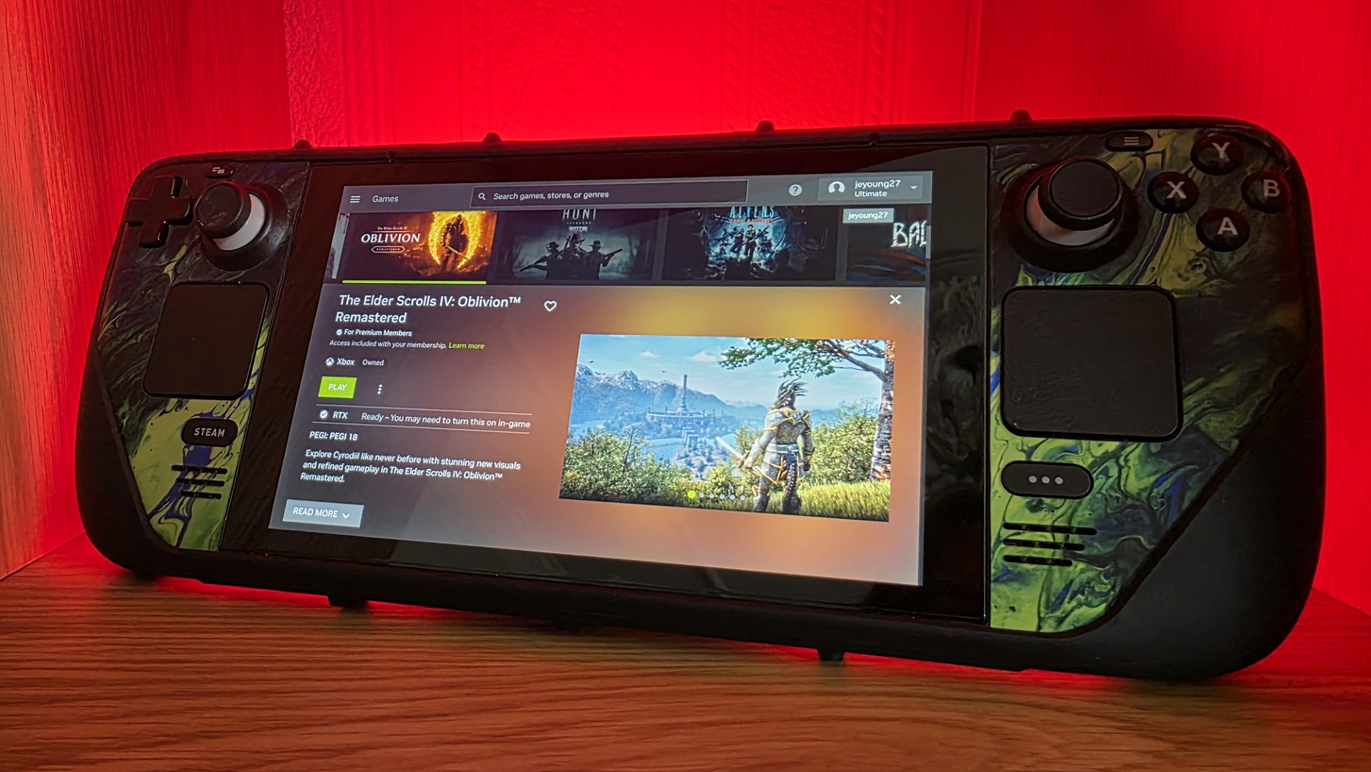 Игровая приставка Steam Deck с интерфейсом Nvidia GeForce Now на экране