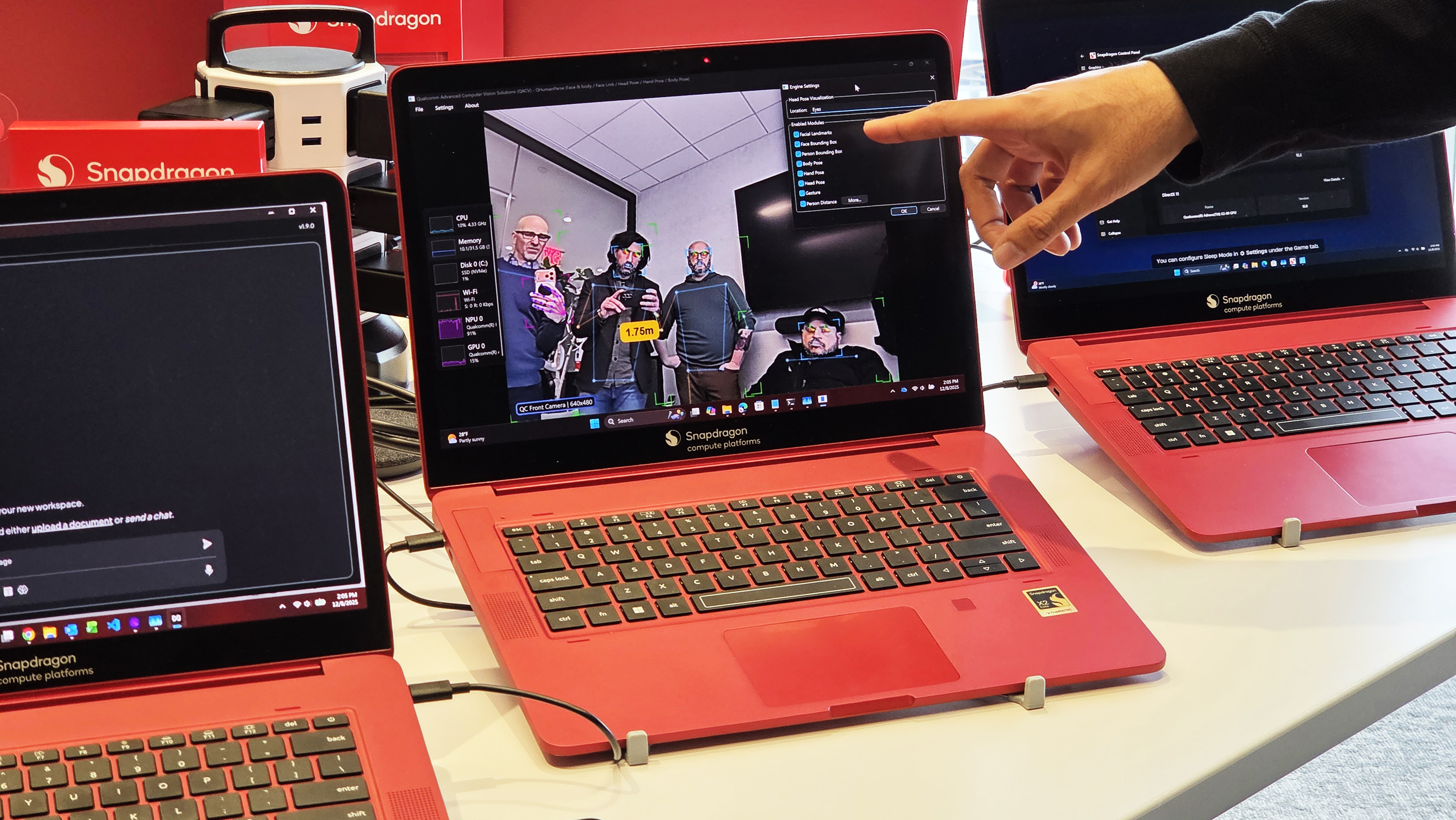 Прямая трансляция и демонстрация нового процессора Qualcomm Snapdragon X2 Plus в Нью-Йорке.