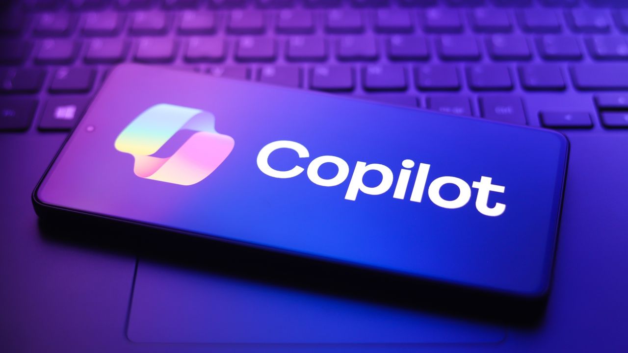 Изображение к статье: «Это может стоить людям работы»: VS Code добавил Copilot в качестве соавтора без разрешения и уведомления - AI Технологии на MSReview.net