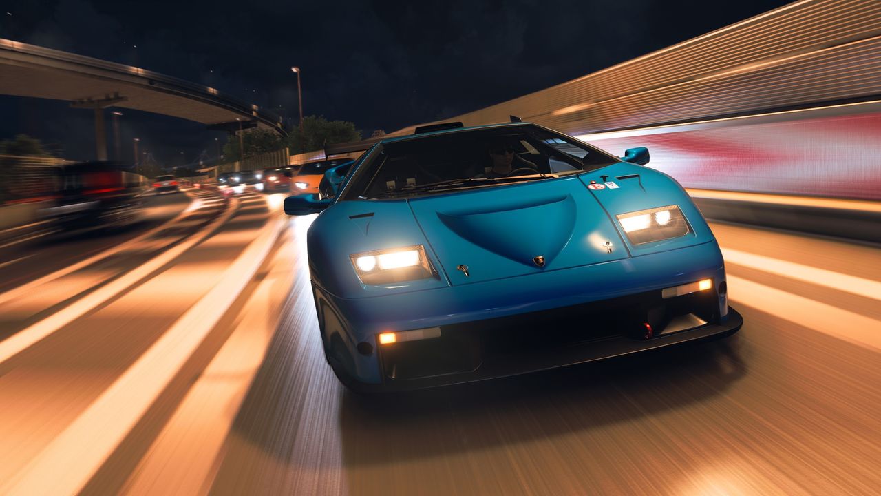 Изображение к статье: «ПОЧЕМУ ОН ВСЕГДА ИЗНИМАЕТ МЕНЯ»: игроки Forza Horizon 6 недовольны Боуи-ножом99, дриватаром с искусственным интеллектом, который таранит - Gaming на MSReview.net
