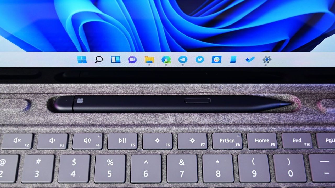 Изображение к статье: Вы можете почувствовать Windows 11 с помощью Surface Slim Pen 2 — нет необходимости покупать слишком дорогой Surface Pro 12 или Surface - Microsoft-surface на MSReview.net