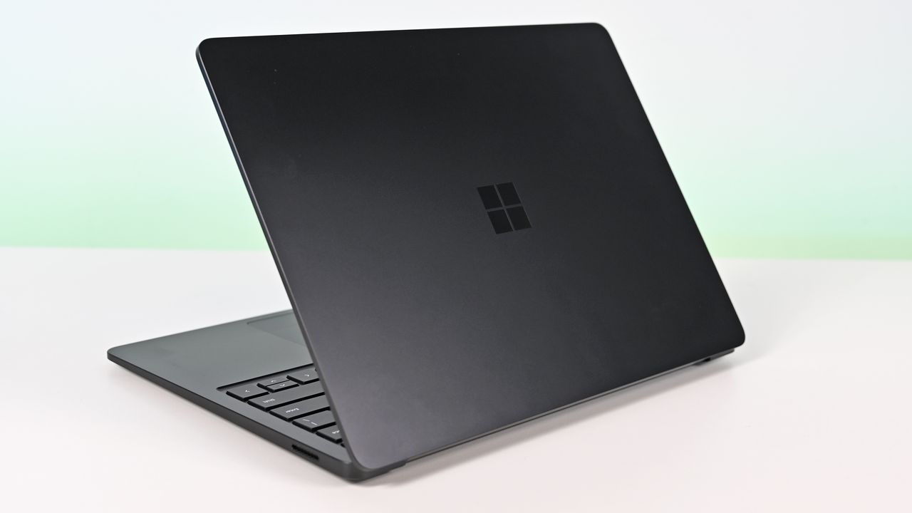 Изображение к статье: Подкаст Windows Central: новые ПК Surface от Microsoft слишком дороги - Microsoft-surface на MSReview.net
