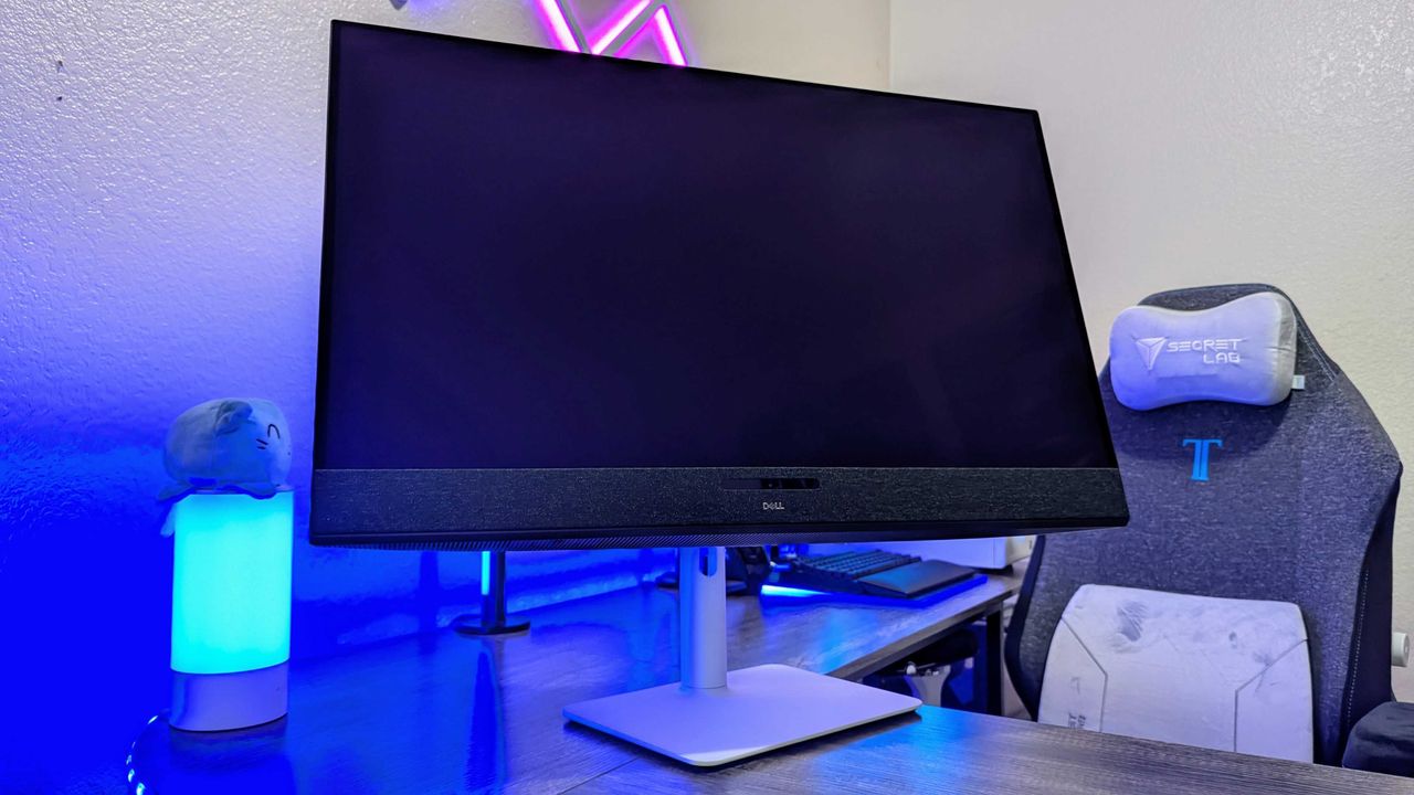 Изображение к статье: 4K OLED-монитор с частотой 120 Гц и такими хорошими динамиками не должен существовать, но Dell действительно справилась с этим, а затем добавила заманчивую скидку - Железо на MSReview.net