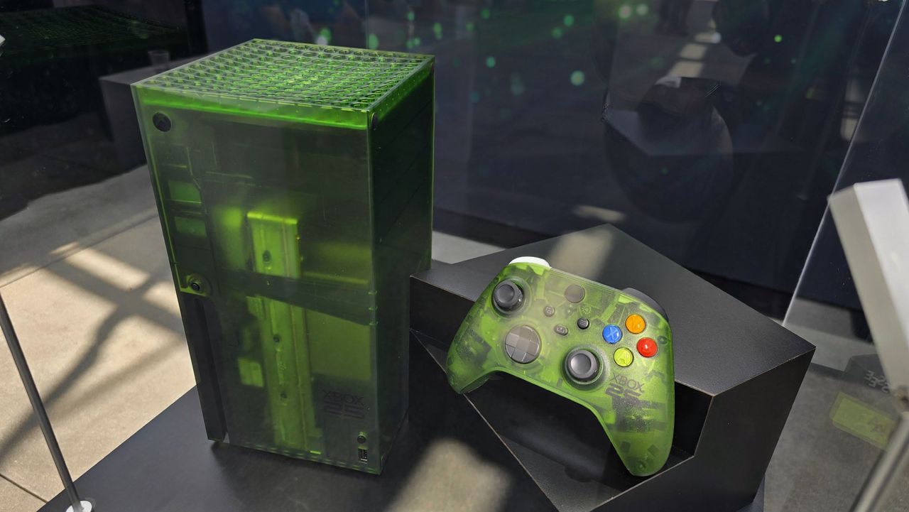 Изображение к статье: Консоль Xbox серии X25 «OG Green» может стоить почти 900 долларов, при этом, по слухам, премия в 100 долларов совпадает с запуском в Черную пятницу - Microsoft на MSReview.net