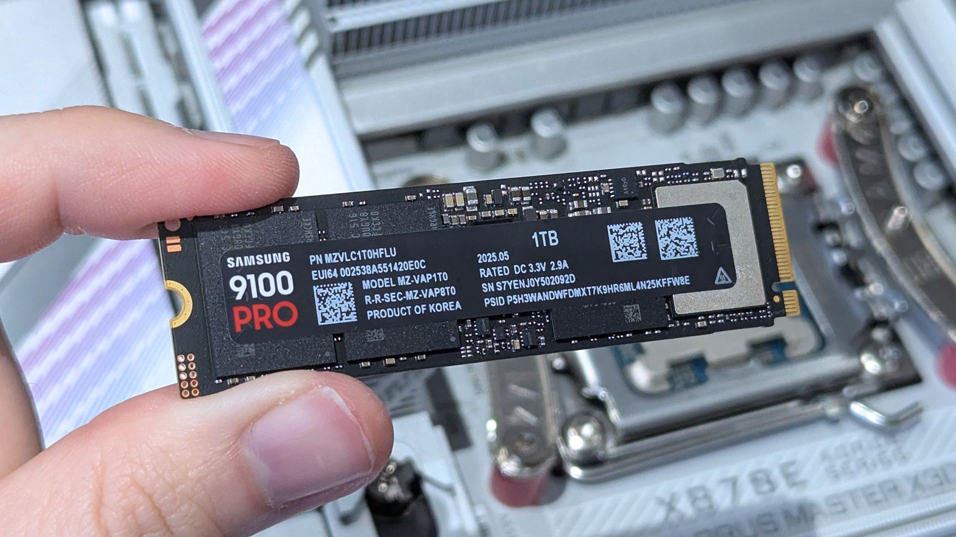 Изображение к статье: Самый быстрый SSD PCIe 5.0 от Samsung подешевел до $199 за 1 ТБ, другие объемы также продаются со скидкой - Samsung на MSReview.net