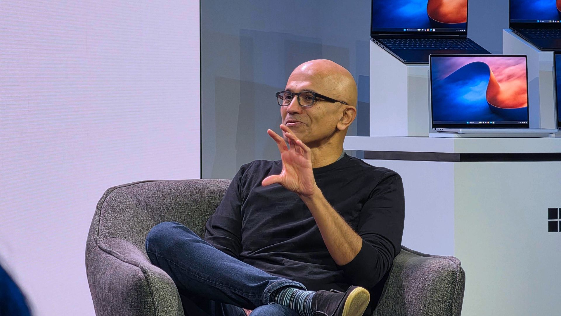 Изображение к статье: Windows Wrap: лучшие новости Microsoft о Windows 11 и Surface затерялись в разговорах об искусственном интеллекте - Microsoft на MSReview.net