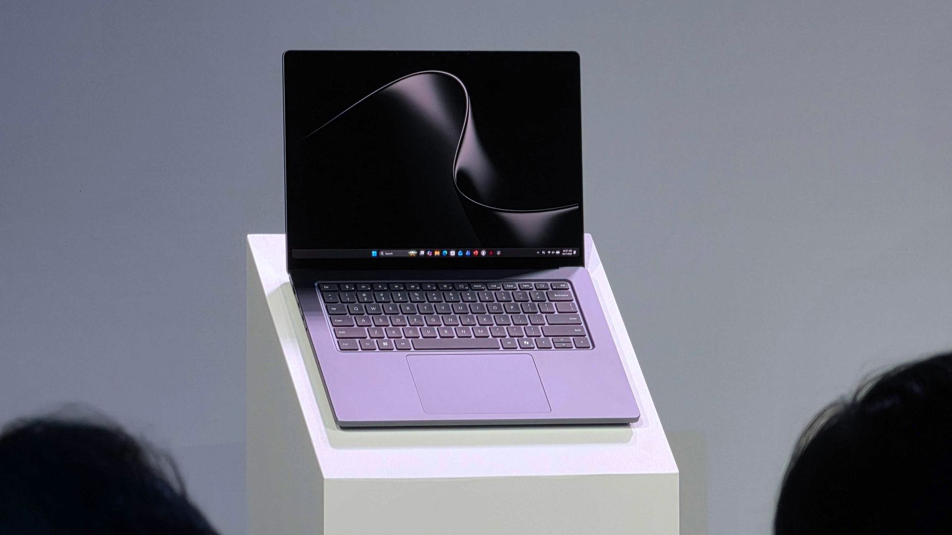 Изображение к статье: Surface Laptop Ultra - Microsoft на MSReview.net