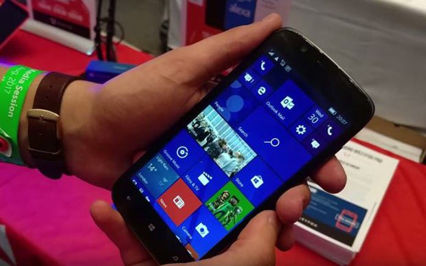 Смартфон Wileyfox Pro на Windows 10 Mobile возвращается