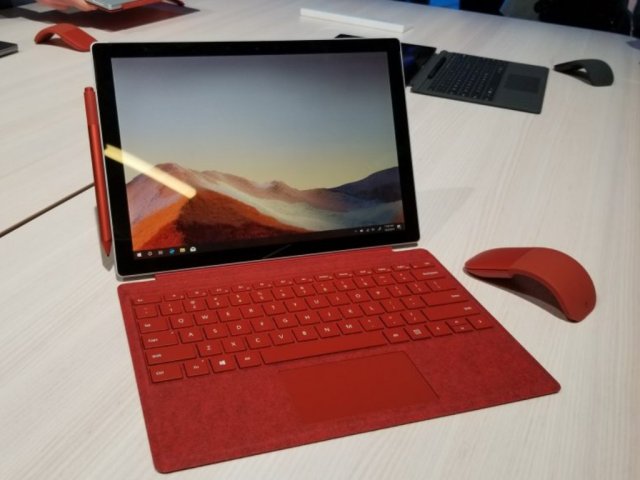 Microsoft выпустила обновления для Surface Pro 7