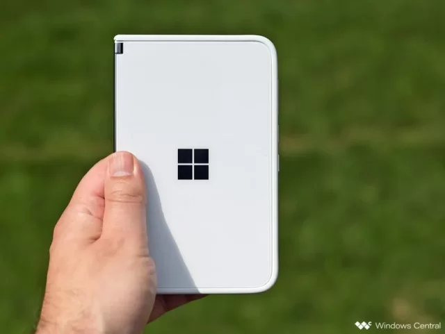 Surface Duo 2 может исправить самые серьёзные проблемы оригинальной версии