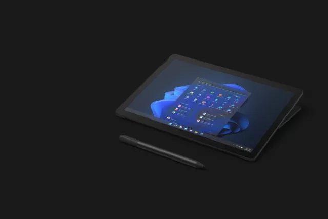 Изображения матово-черной версии Surface Go 3 попали в сеть