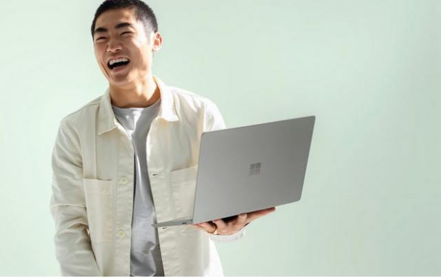 Microsoft анонсировала Surface Laptop Go 2