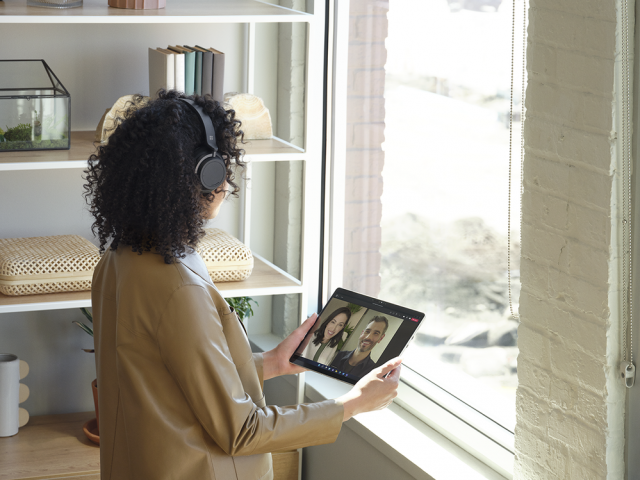 Microsoft представила новое обновление прошивки для Surface Headphones 2+